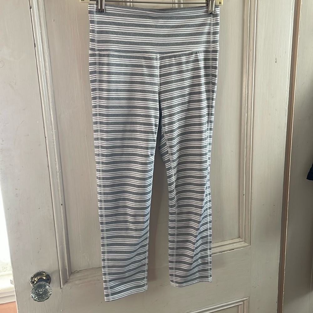 Athelta Grey and Whire striped crop leggings
